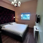 Jovarelis Apartman *